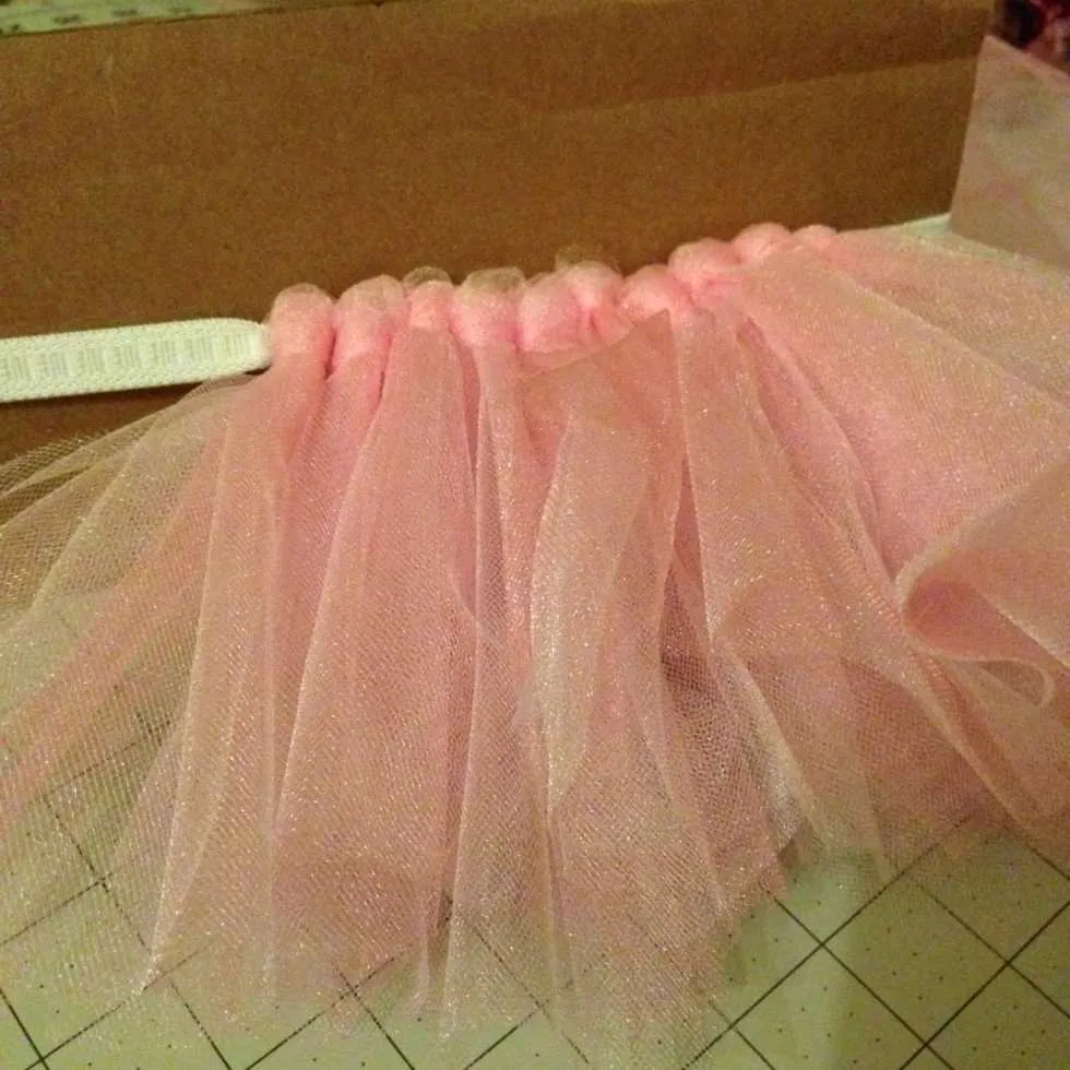 How to Make a No Sew Baby Tutu tutorial by