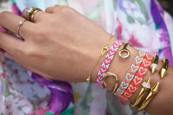 DIY Heart Friendship Bracelet from Honestly WTF