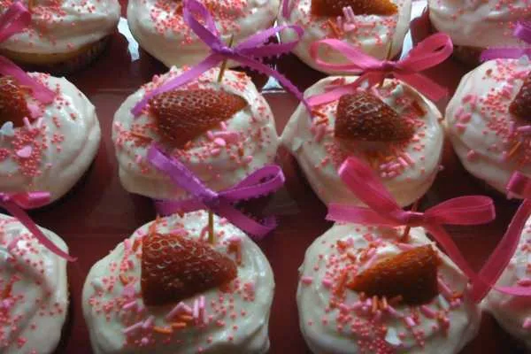 Strawberry Daiquiri Cupcake Recipe by