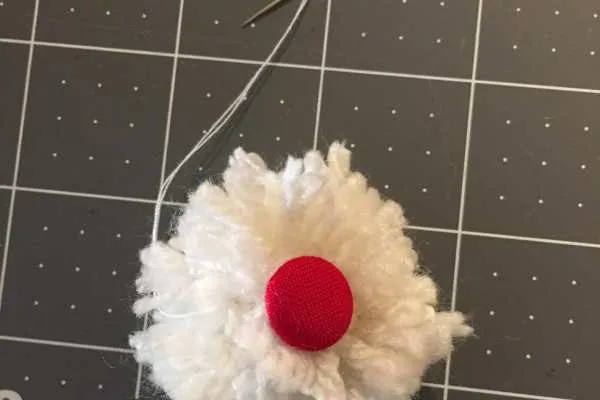 DIY Pom Pom Easter Bunny Tutorial by