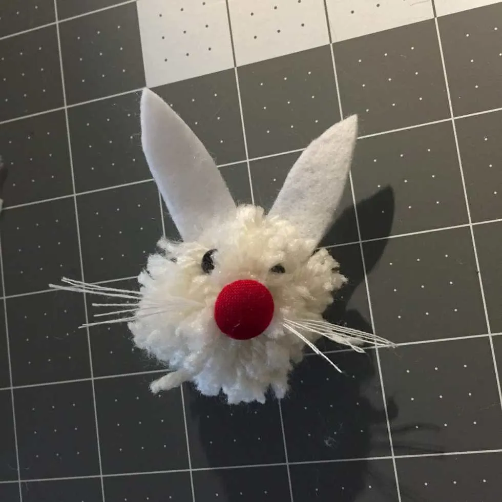 DIY Pom Pom Easter Bunny Tutorial by