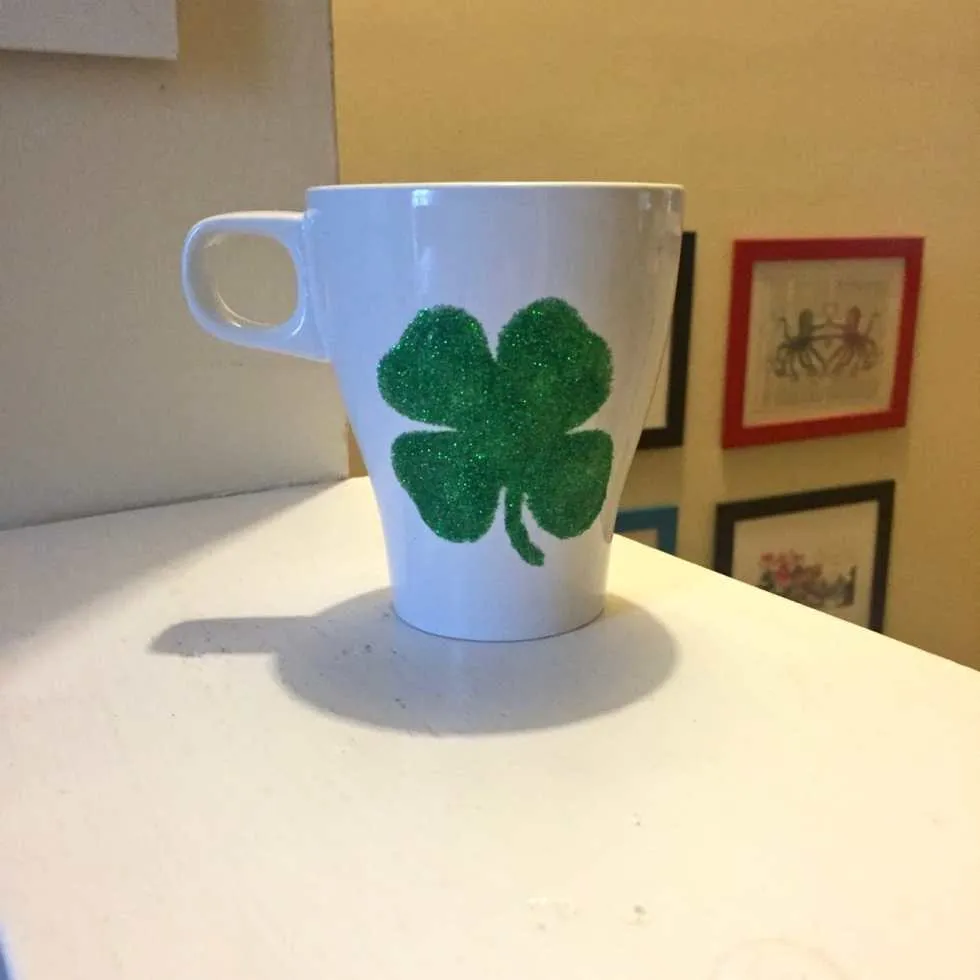 DIY Glitter Mug Tutorial