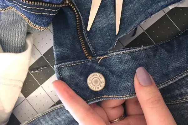 5 Minute No Sew Apron From Jeans, Tutorial by