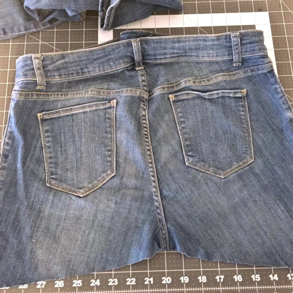 5 Minute No Sew Apron From Jeans, Tutorial by