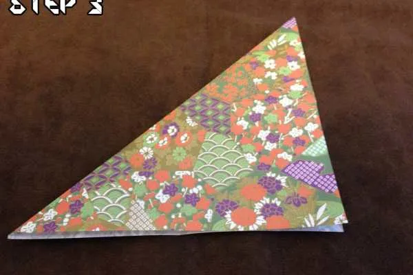 Origami with The Husband: Easy Jumping Frog Tutorial