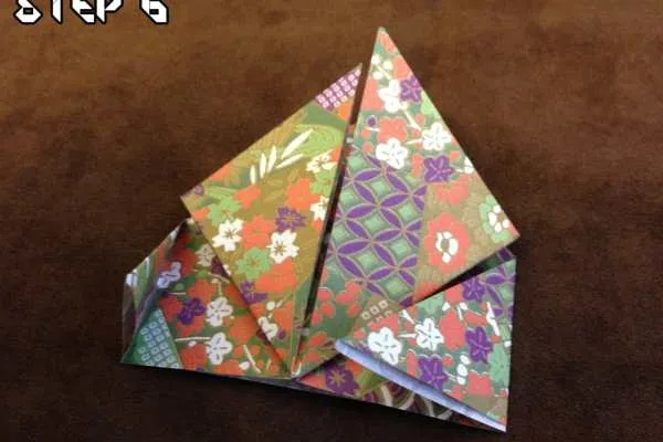 Origami with The Husband: Easy Jumping Frog Tutorial