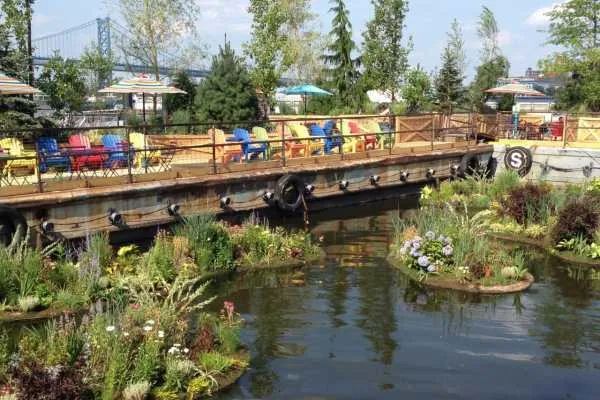 Spruce Street Harbor Park