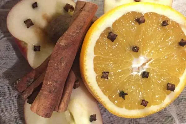 Hot Spiced Cider Recipe...With Rum!