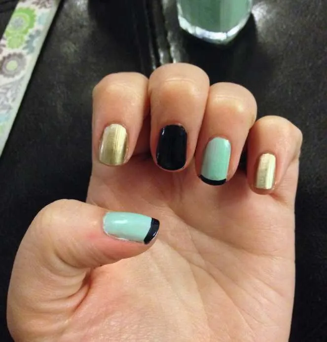 Nail Art Design: Navy, Mint & Gold bynavy-mint-gold-nails-slice