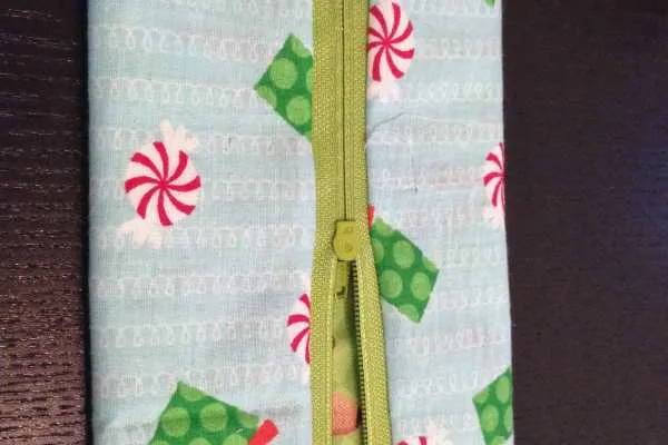 Third Day of Christmas: DIY Mini Makeup Bag Tutorial by