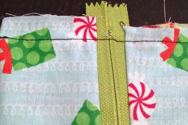 Third Day of Christmas: DIY Mini Makeup Bag Tutorial by