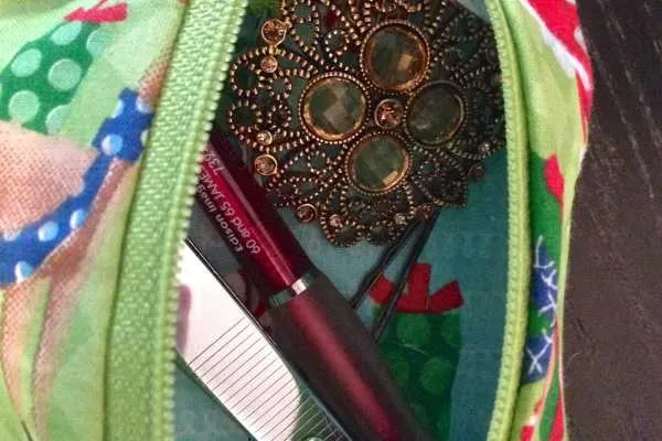 Third Day of Christmas: DIY Mini Makeup Bag Tutorial by