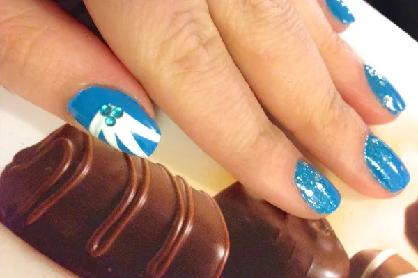 Nail Art: Feelin' Blue by