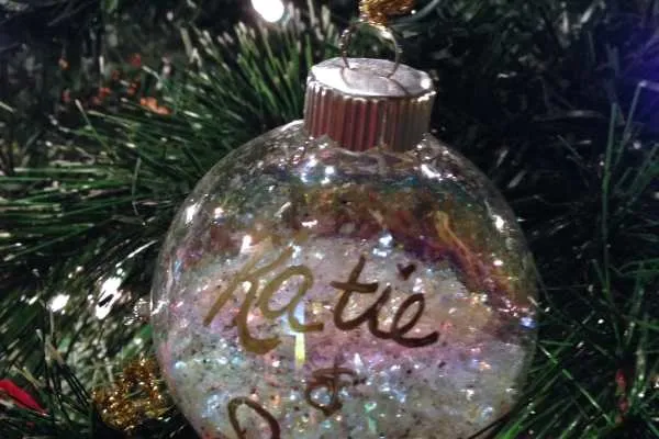 Ninth Day of Christmas: Easy Glitter Ornament by