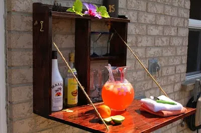 DIY Backyard Bar from Turtles & Tails