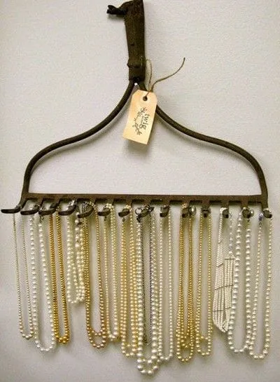 Top 10 Unusual Upcycled Jewelry Organizers