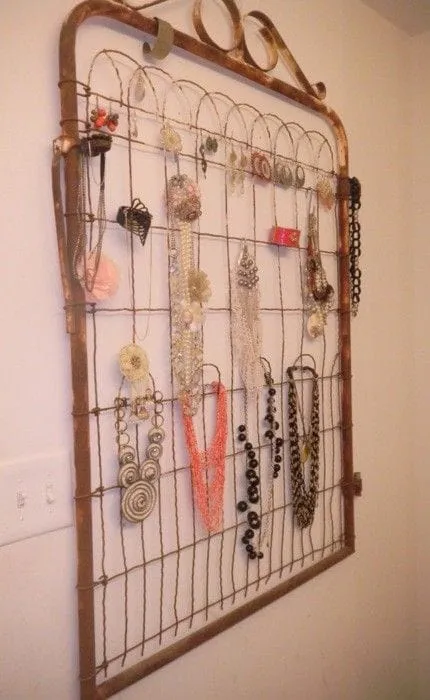 Top 10 Unusual Upcycled Jewelry Organizers