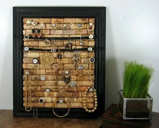 Top 10 Unusual Upcycled Jewelry Organizers