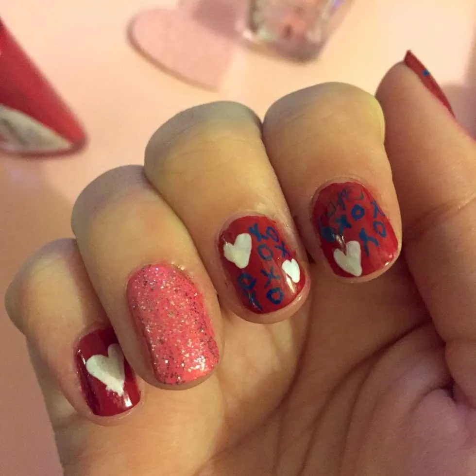 XOXO Valentine's Nail Art Design by