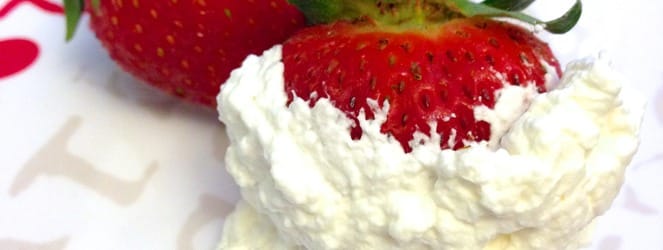 Homemade Whipped Cream Recipe by Katie Crafts; https://www.katiecrafts.com