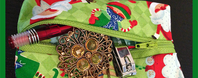 Third Day of Christmas: DIY Mini Makeup Bag Tutorial by Katie Crafts; https://www.katiecrafts.com