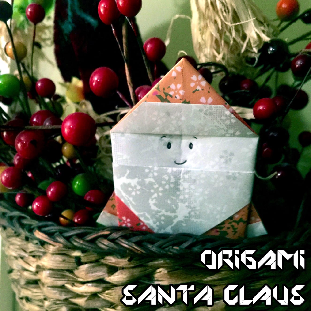 Origami Santa Claus Tutorial on Katie Crafts https://www.katiecrafts.com